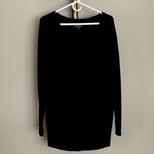 Athleta Hanover Refined V-Neck Sweater, Black M